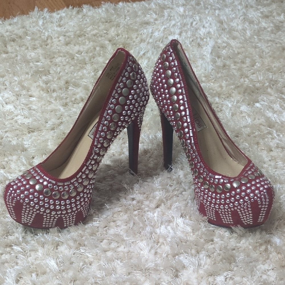 Chic ♥️ Studded Heels